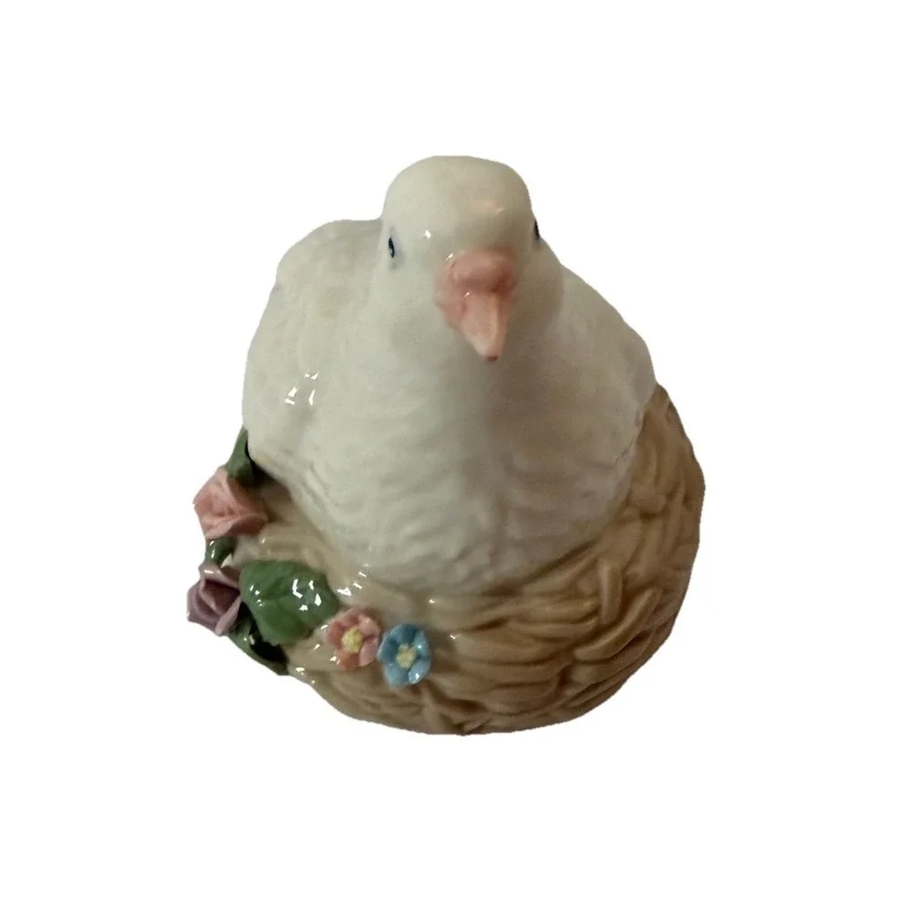 Vintage Heritage House Porcelain Bird Music Box Floral Grandma Cottage Core